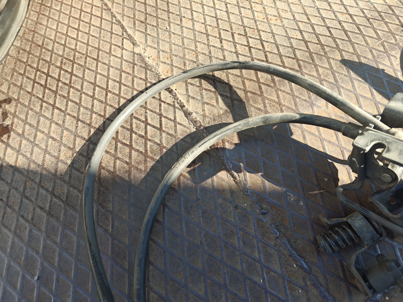 Mecanismo / Elevador do Pneu Suplente FIAT DOBLO Camião de plataforma/chassis (263_) | 10 -  Imagem-4 Mecanismo / Elevador do Pneu Suplente FIAT DOBLO Camião de plataforma/chassis (263_) | 10 -  Imagem-4