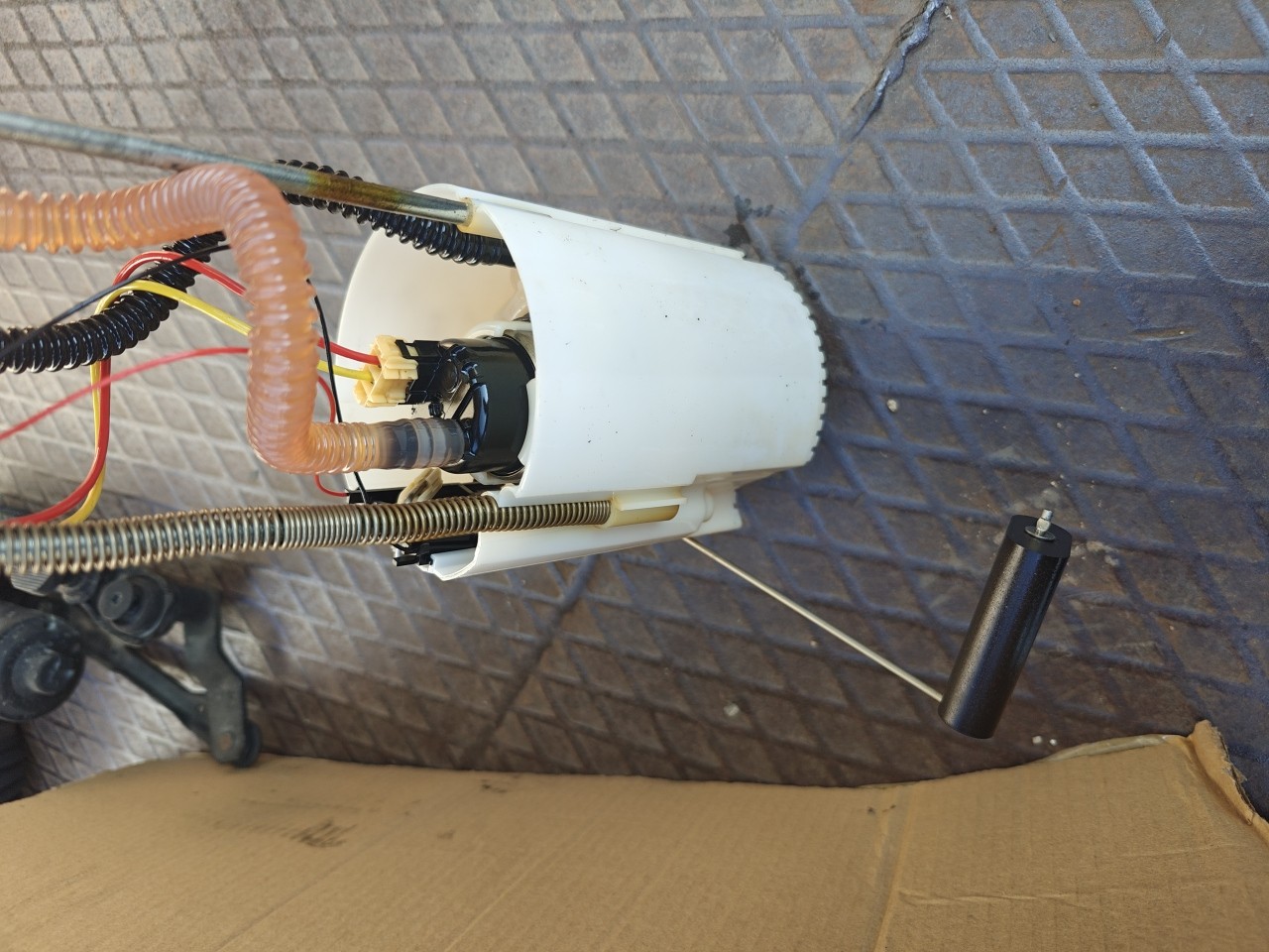 Bomba de Combustivel do deposito FIAT DOBLO Camião de plataforma/chassis (263_) | 10 -  Imagem-3 Bomba de Combustivel do deposito FIAT DOBLO Camião de plataforma/chassis (263_) | 10 -  Imagem-3