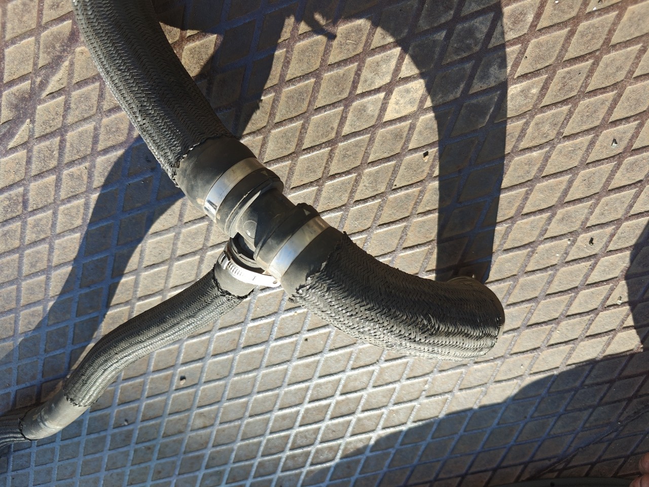 Tubo de Agua FIAT DOBLO Camião de plataforma/chassis (263_) | 10 -  Imagem-2 Tubo de Agua FIAT DOBLO Camião de plataforma/chassis (263_) | 10 -  Imagem-2