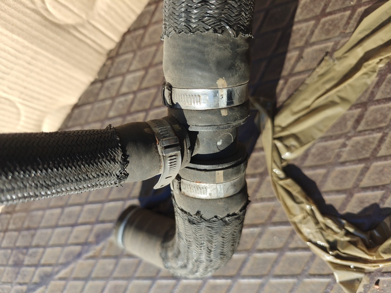 Tubo de Agua FIAT DOBLO Camião de plataforma/chassis (263_) | 10 -  Imagem-4 Tubo de Agua FIAT DOBLO Camião de plataforma/chassis (263_) | 10 -  Imagem-4