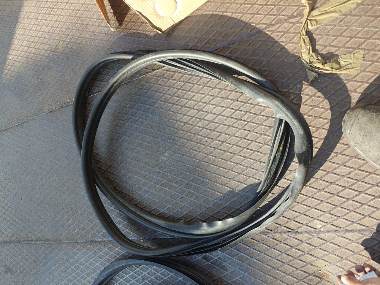 Borracha da Carroçaria Frente Esquerda FIAT DOBLO Camião de plataforma/chassis (263_) | 10 -  Imagem-0