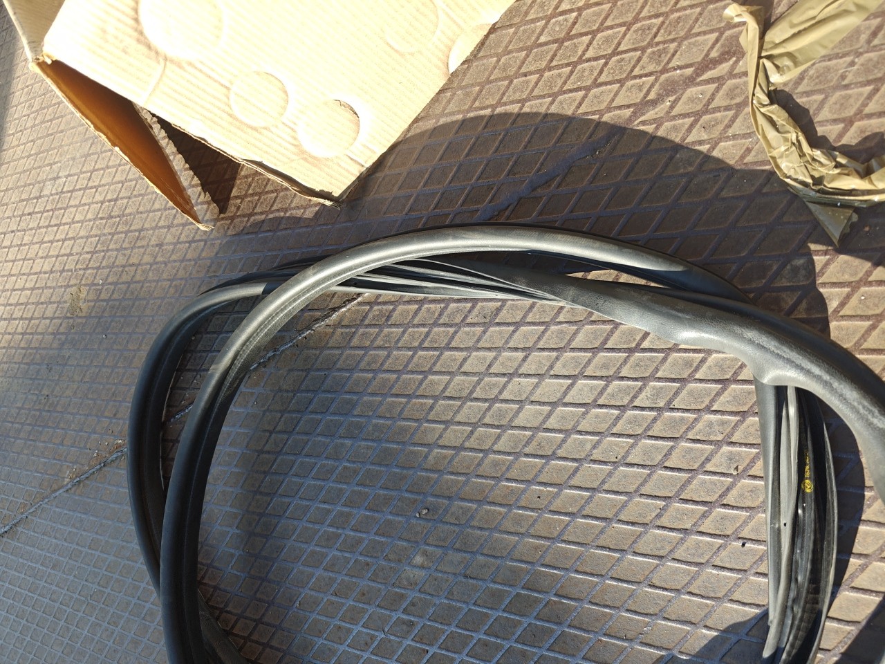 Borracha da Carroçaria Frente Esquerda FIAT DOBLO Camião de plataforma/chassis (263_) | 10 -  Imagem-3