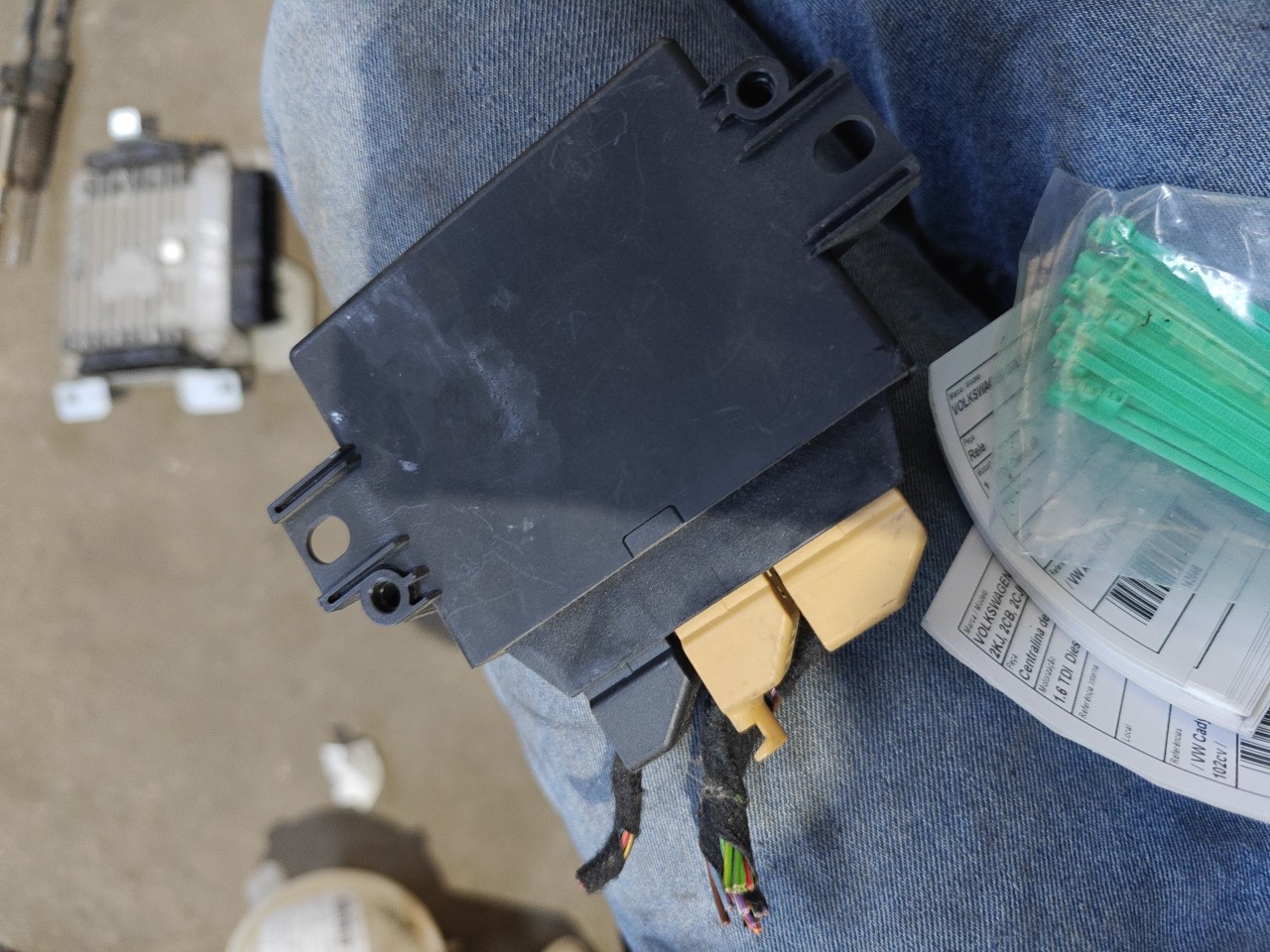 Modulo Eletrico VOLKSWAGEN GOLF VI (5K1) | 08 - 14 Imagem-1 Modulo Eletrico VOLKSWAGEN GOLF VI (5K1) | 08 - 14 Imagem-1