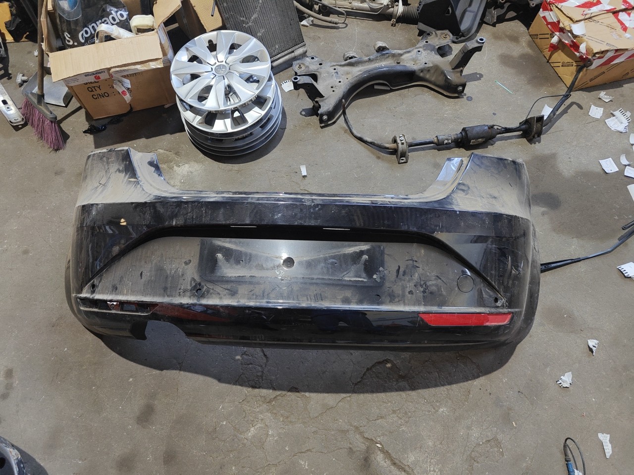 Parachoques Trás / Para Choques traseiro nu SEAT LEON (1P1) | 05 - 13