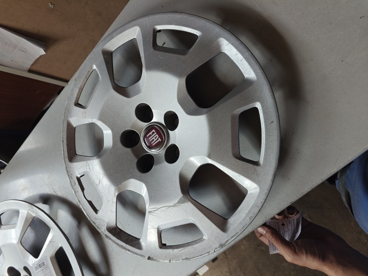 Tampão da Jante / tampa grande da roda FIAT DOBLO Camião de plataforma/chassis (263_) | 10 -  Imagem-0 Tampão da Jante / tampa grande da roda FIAT DOBLO Camião de plataforma/chassis (263_) | 10 -  Imagem-0