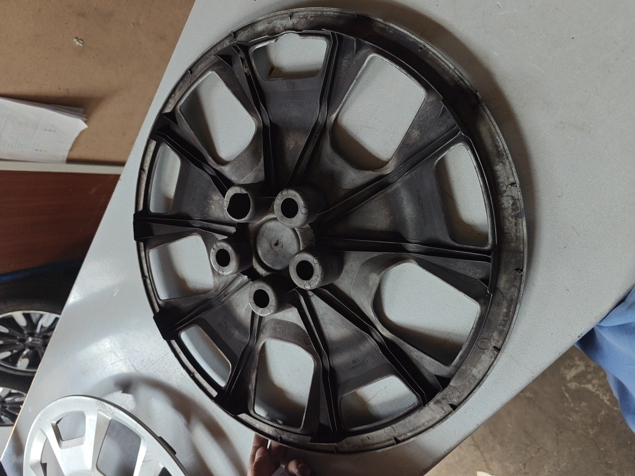 Tampão da Jante / tampa grande da roda FIAT DOBLO Camião de plataforma/chassis (263_) | 10 -  Imagem-3 Tampão da Jante / tampa grande da roda FIAT DOBLO Camião de plataforma/chassis (263_) | 10 -  Imagem-3