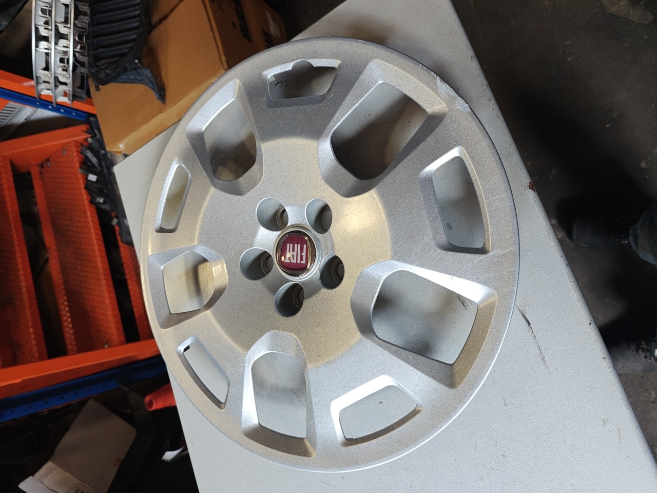 Tampão da Jante / tampa grande da roda FIAT DOBLO Camião de plataforma/chassis (263_) | 10 -  Imagem-0 Tampão da Jante / tampa grande da roda FIAT DOBLO Camião de plataforma/chassis (263_) | 10 -  Imagem-0