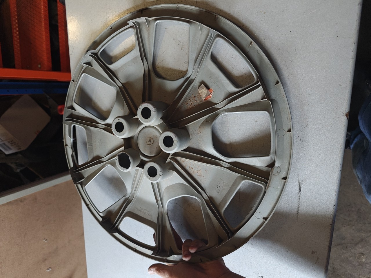 Tampão da Jante / tampa grande da roda FIAT DOBLO Camião de plataforma/chassis (263_) | 10 -  Imagem-3 Tampão da Jante / tampa grande da roda FIAT DOBLO Camião de plataforma/chassis (263_) | 10 -  Imagem-3