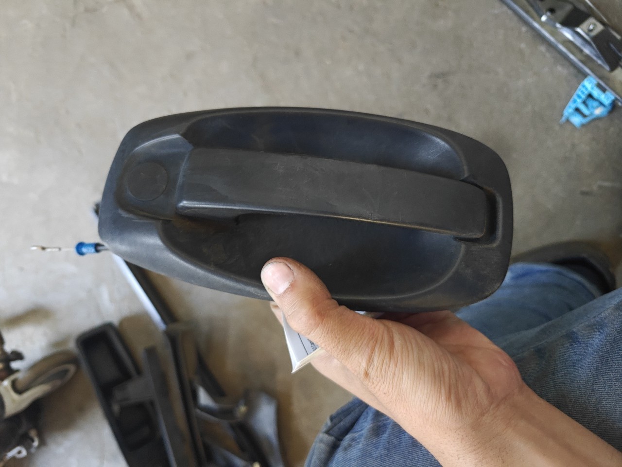 Puxador Exterior Porta Frente Direita FIAT DOBLO Camião de plataforma/chassis (263_) | 10 -  Imagem-5 Puxador Exterior Porta Frente Direita FIAT DOBLO Camião de plataforma/chassis (263_) | 10 -  Imagem-5