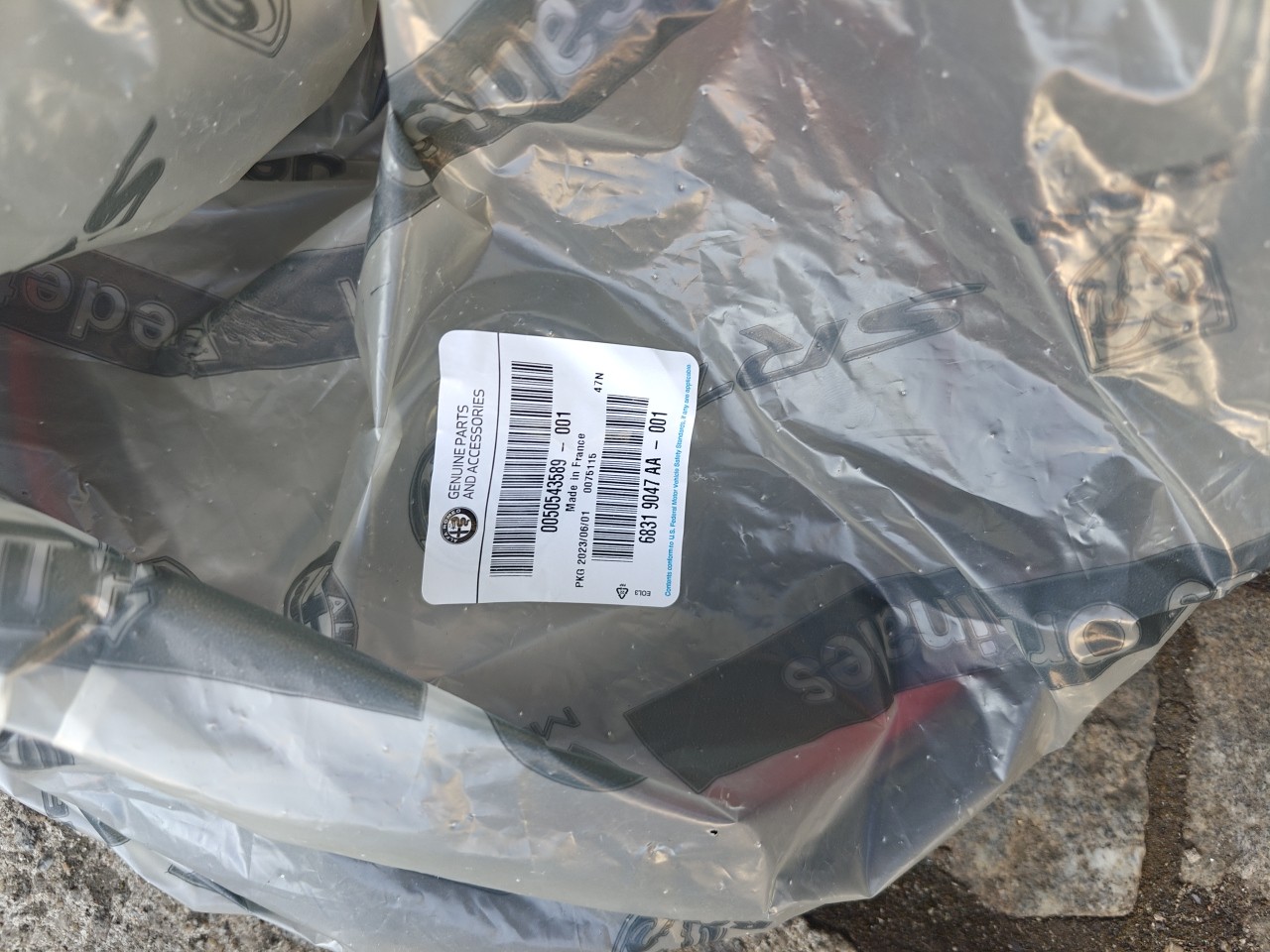 Borracha da Carroçaria Porta Frente Direita ALFA ROMEO GIULIA (952_) | 15 -  Imagem-2