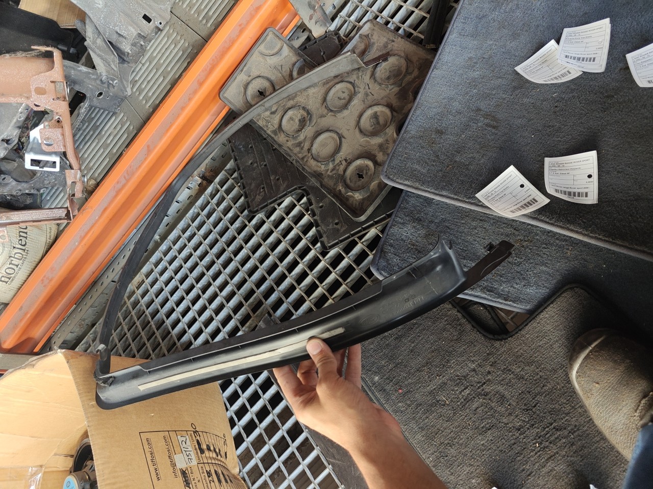 Borracha Porta Tras Direita LAND ROVER RANGE ROVER SPORT (L320) | 05 - 13