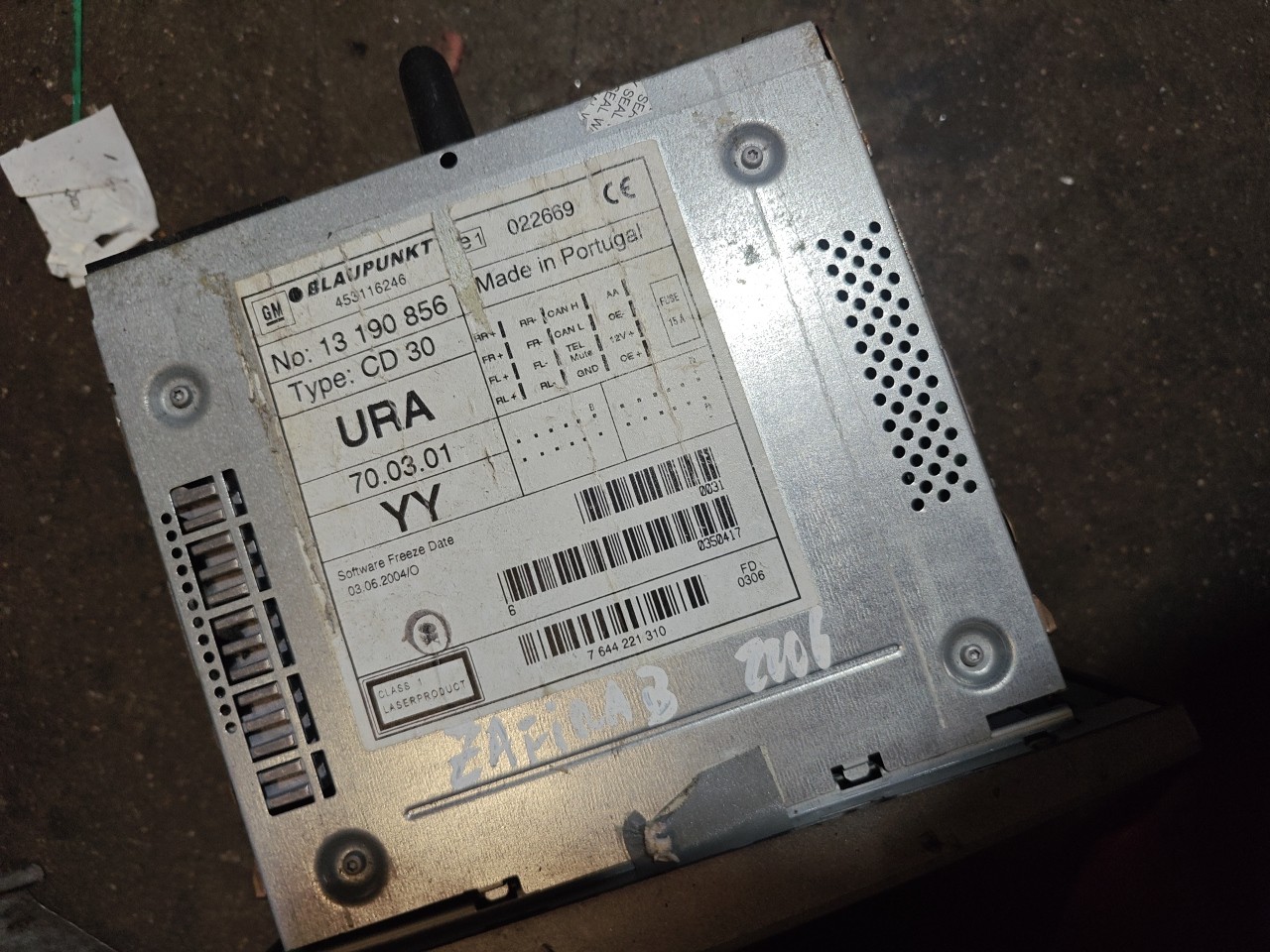 Auto Radio OPEL ASTRA H (A04) | 04 - 14 Imagem-1 Auto Radio OPEL ASTRA H (A04) | 04 - 14 Imagem-1