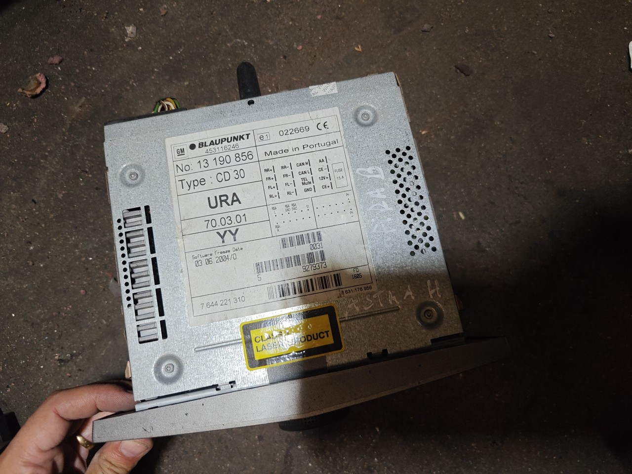 Auto Radio OPEL ASTRA H (A04) | 04 - 14 Imagem-1 Auto Radio OPEL ASTRA H (A04) | 04 - 14 Imagem-1
