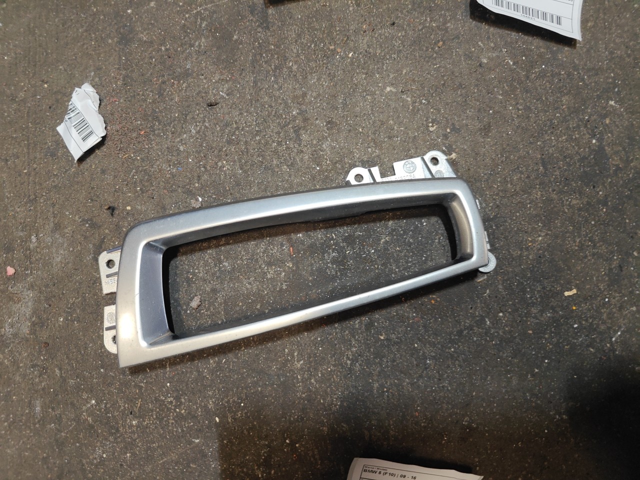 Friso da Consola Central BMW 5 (F10) | 09 - 16