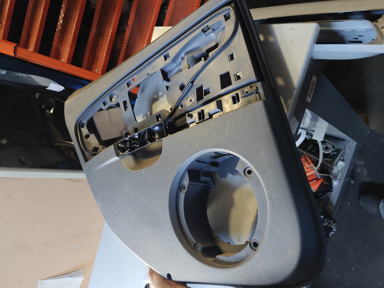 Farda / Quartela Porta Tras Esquerda SEAT LEON (1P1) | 05 - 13