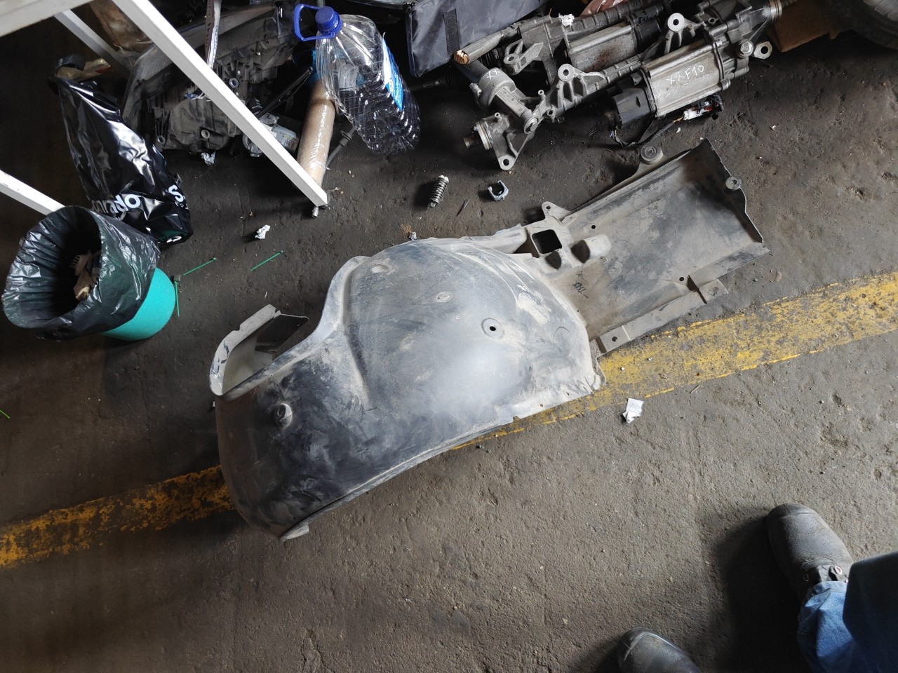 Parte da Frente da Cava de Roda Frente Esquerda BMW 3 (E46) | 97 - 05