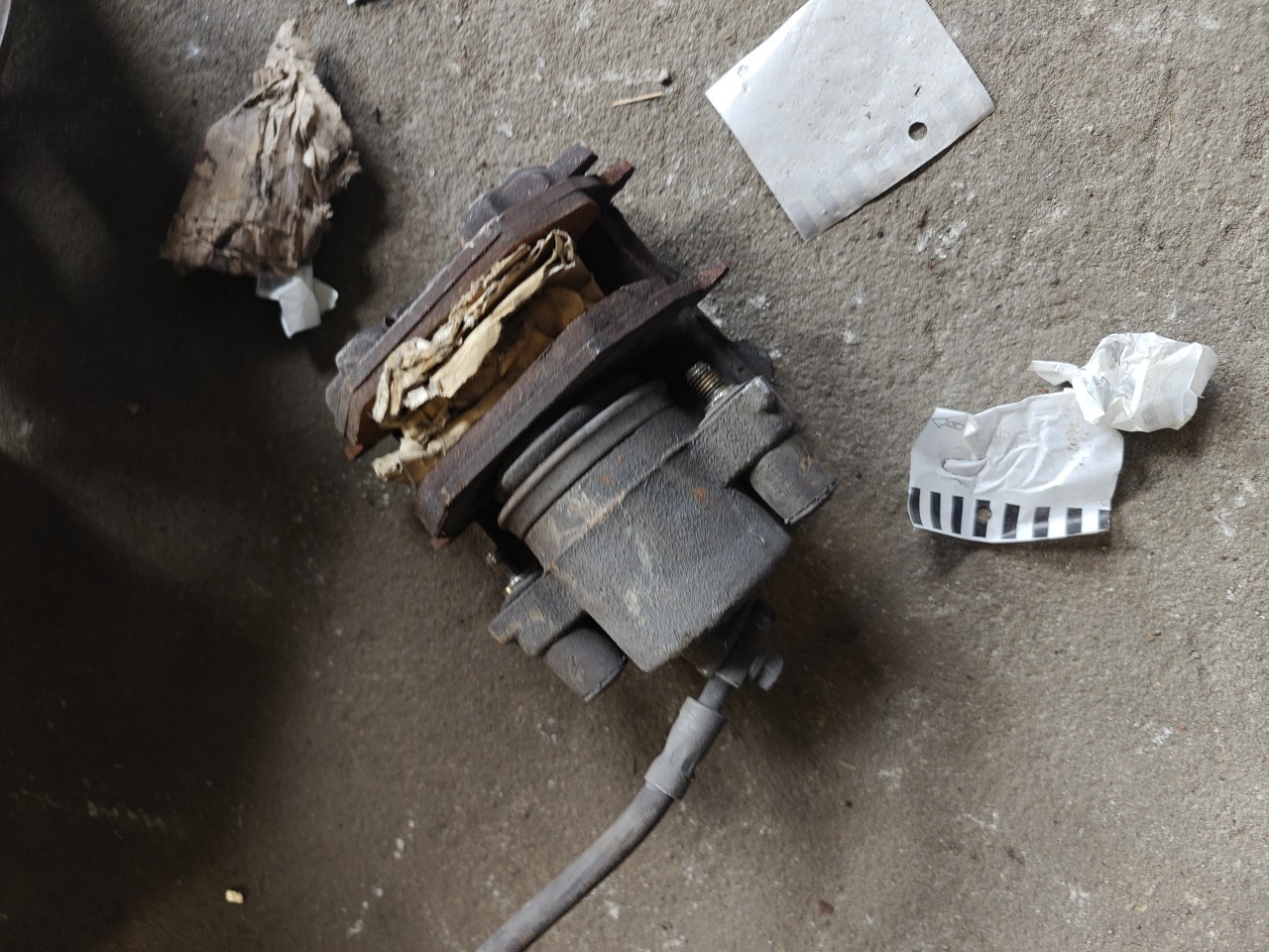 Pinça de Travão Frente Direita Maxila VOLKSWAGEN GOLF VI (5K1) | 08 - 14 Imagem-3 Pinça de Travão Frente Direita Maxila VOLKSWAGEN GOLF VI (5K1) | 08 - 14 Imagem-3