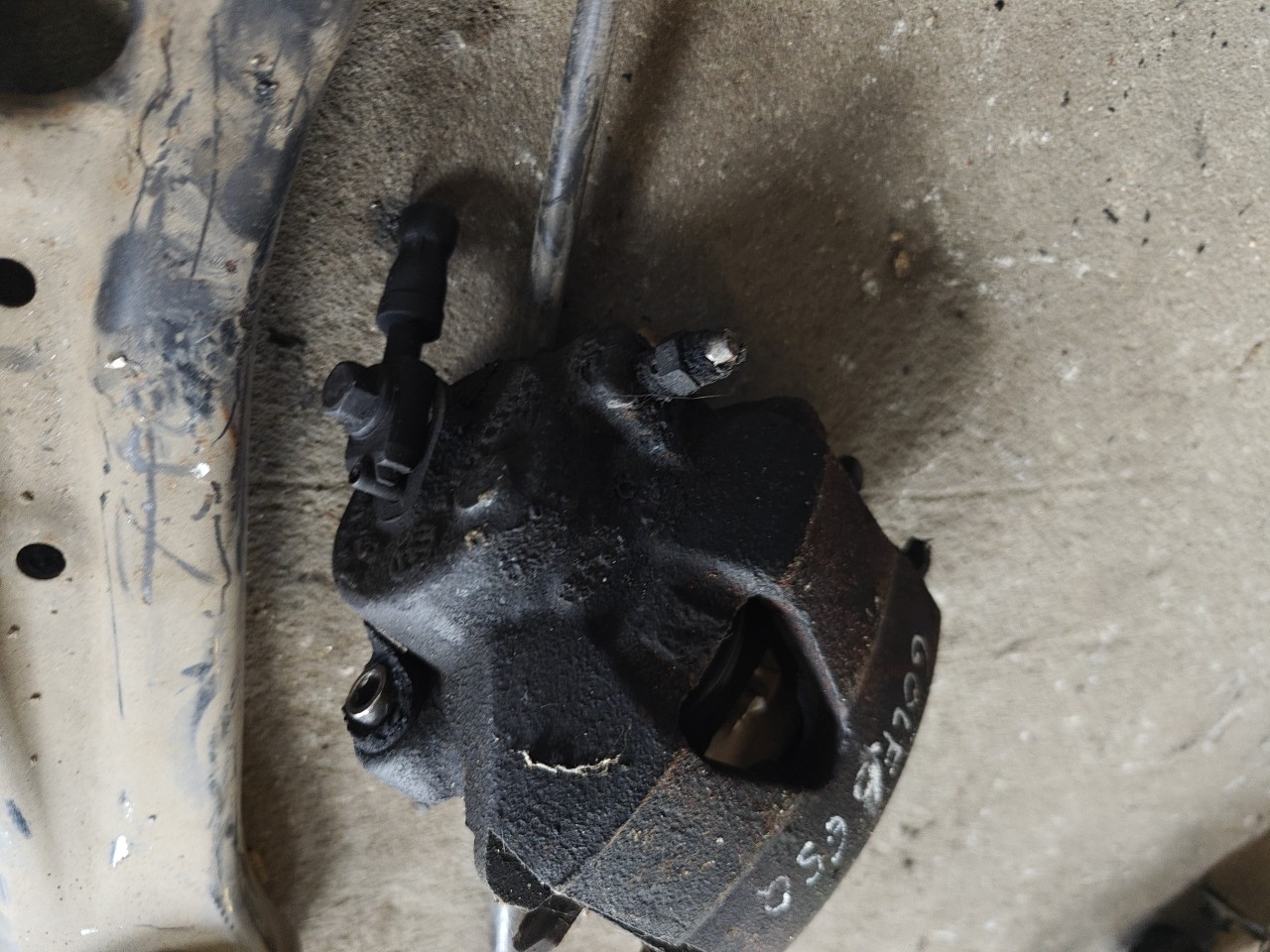 Pinça de Travão Frente Esquerda Maxila VOLKSWAGEN GOLF VI (5K1) | 08 - 14 Imagem-1 Pinça de Travão Frente Esquerda Maxila VOLKSWAGEN GOLF VI (5K1) | 08 - 14 Imagem-1