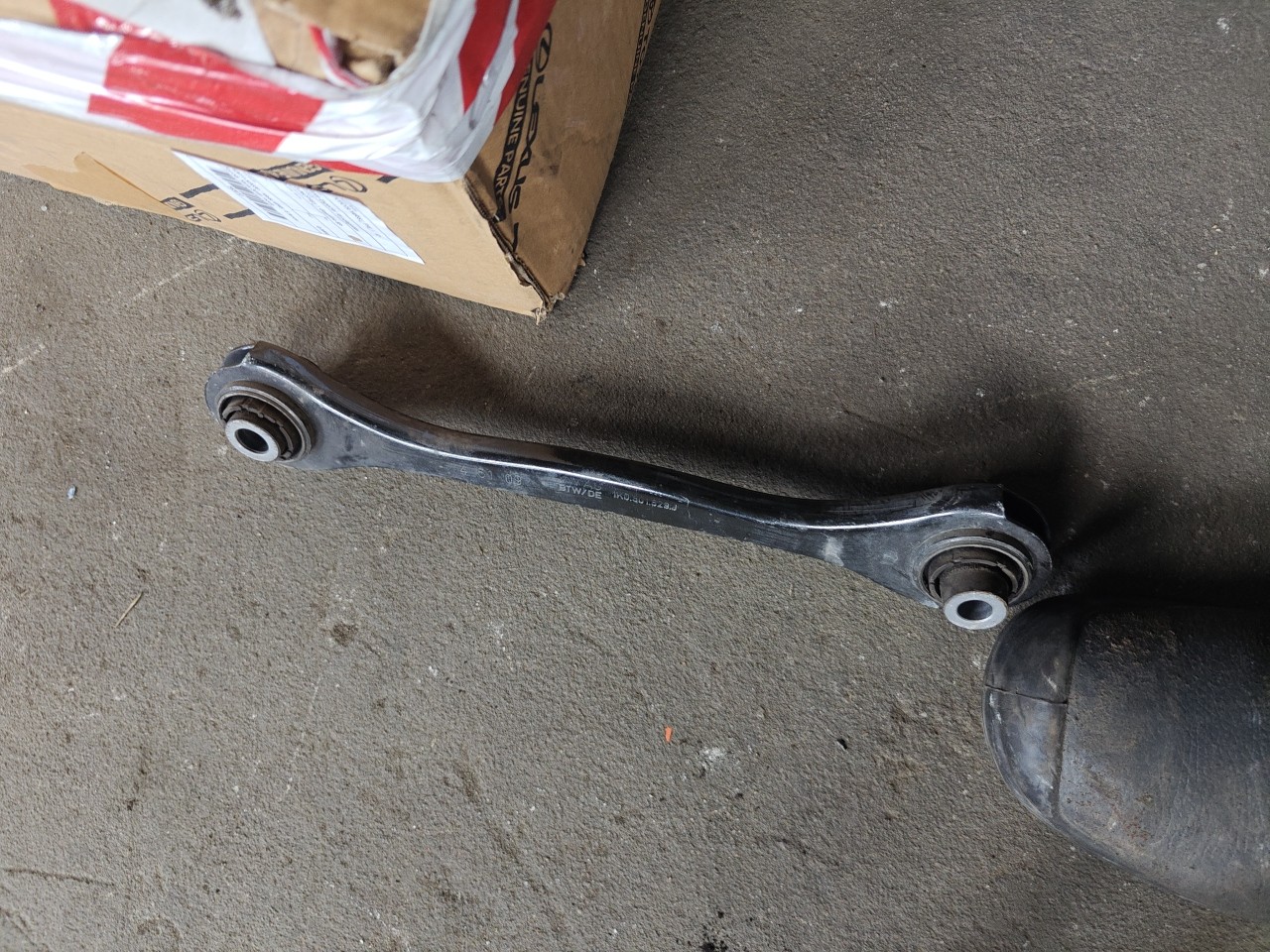 Braço de Suspensao Traseiro VOLKSWAGEN GOLF VI (5K1) | 08 - 14