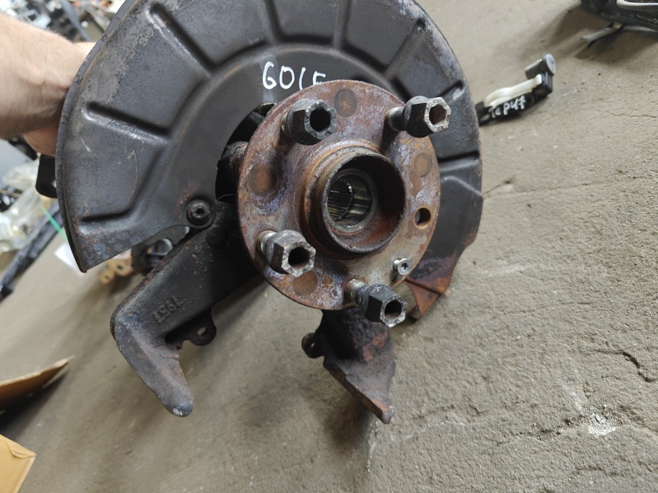 Manga de Eixo Frente Esquerda VOLKSWAGEN GOLF VI (5K1) | 08 - 14 Imagem-2