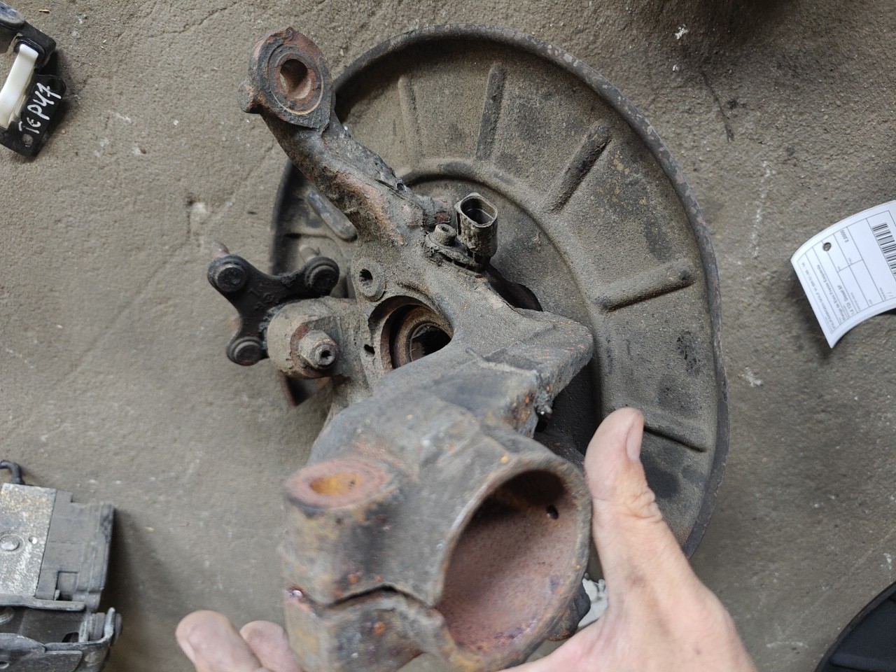 Manga de Eixo Frente Esquerda VOLKSWAGEN GOLF VI (5K1) | 08 - 14 Imagem-3