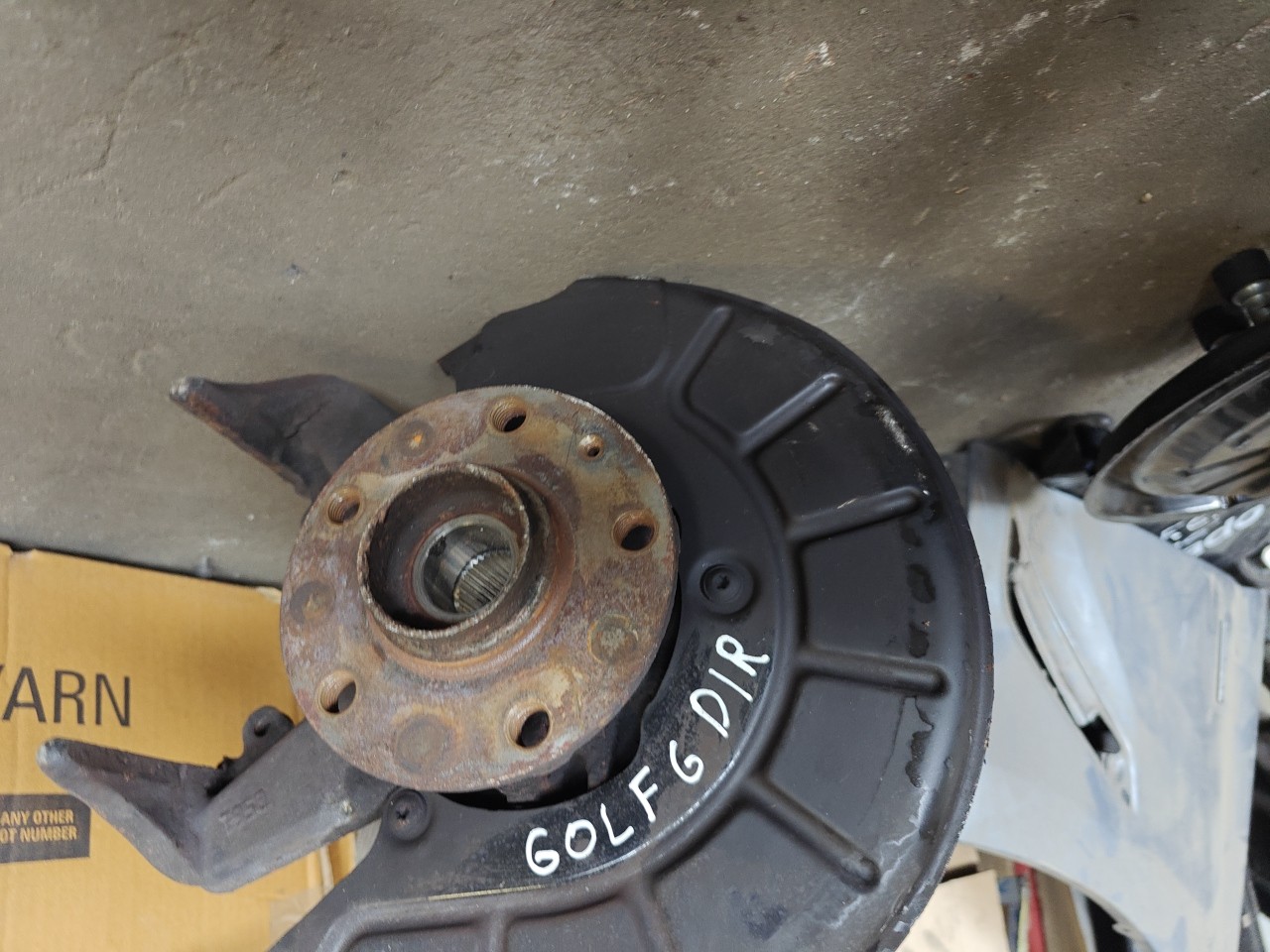 Manga de Eixo Frente Direita VOLKSWAGEN GOLF VI (5K1) | 08 - 14 Imagem-3 Manga de Eixo Frente Direita VOLKSWAGEN GOLF VI (5K1) | 08 - 14 Imagem-3