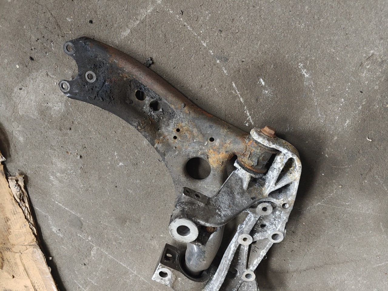 Braço de Suspensão Inferior Frente Esquerdo VOLKSWAGEN GOLF VI (5K1) | 08 - 14 Imagem-3 Braço de Suspensão Inferior Frente Esquerdo VOLKSWAGEN GOLF VI (5K1) | 08 - 14 Imagem-3