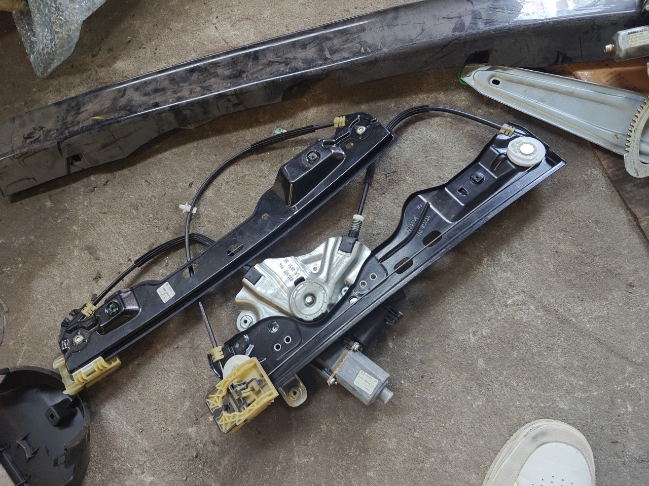 Elevador de Vidro Frente Esquerdo OPEL ASTRA J (P10) | 09 - 15