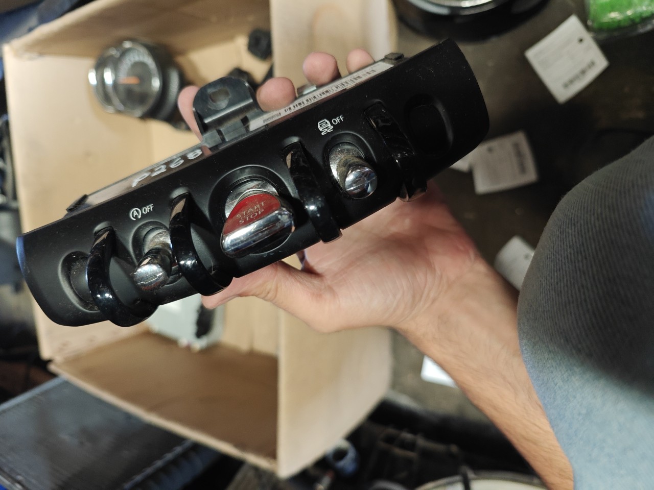 Botão / Interruptor Start Stop MINI MINI (F55) | 13 - 