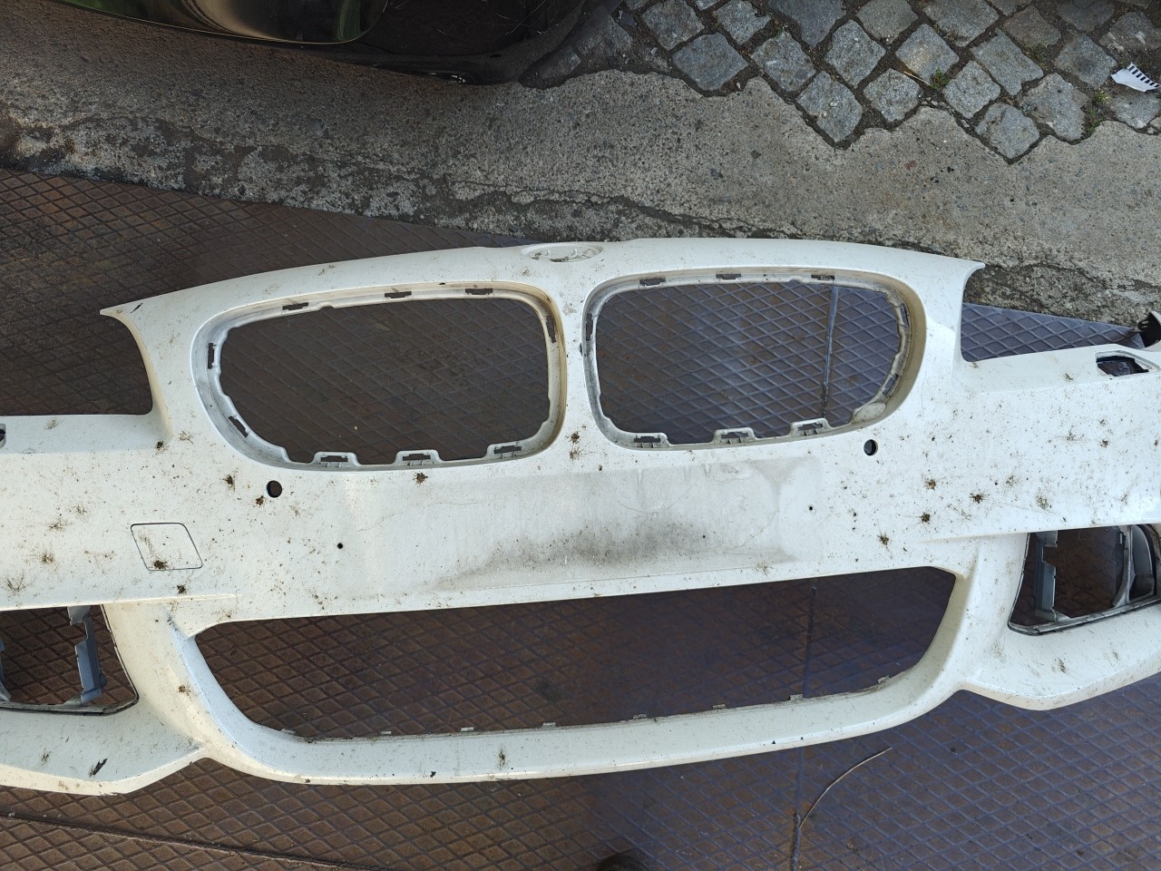Parachoques Frente / Para Choques Frontal nu BMW 5 (F10) | 09 - 16 Imagem-3