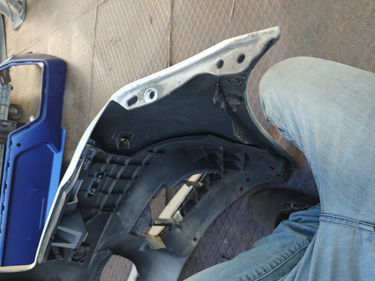 Parachoques Frente / Para Choques Frontal nu BMW 5 (F10) | 09 - 16 Imagem-15