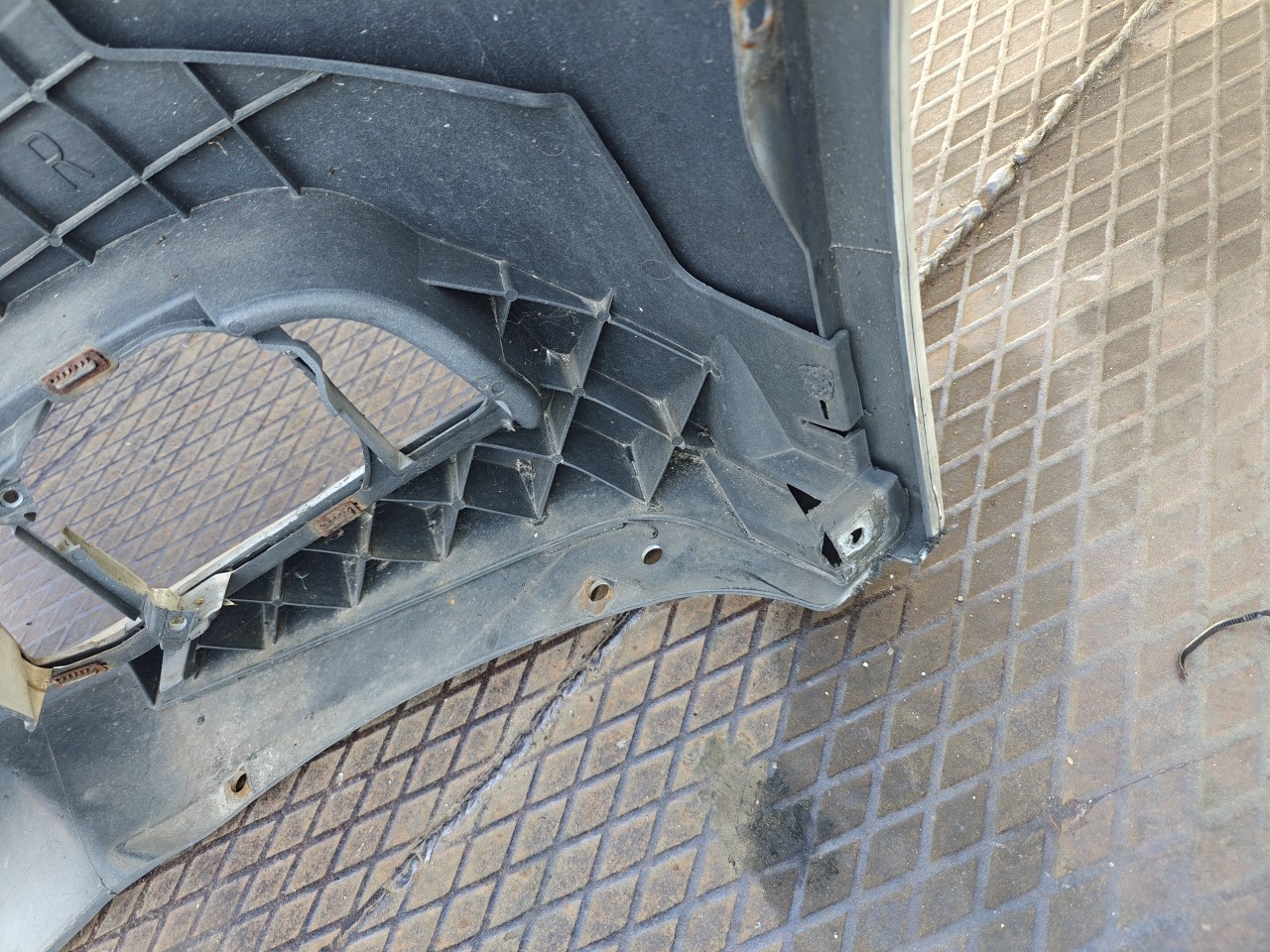 Parachoques Frente / Para Choques Frontal nu BMW 5 (F10) | 09 - 16 Imagem-19