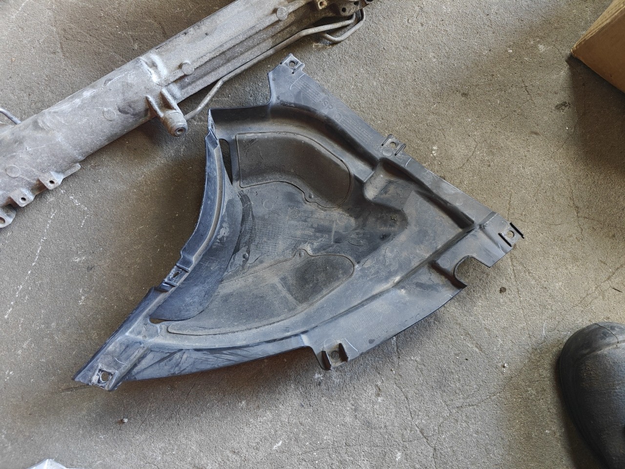 Triangulo da Cava de Roda Frente Direita BMW 1 (F20) | 11 - 19
