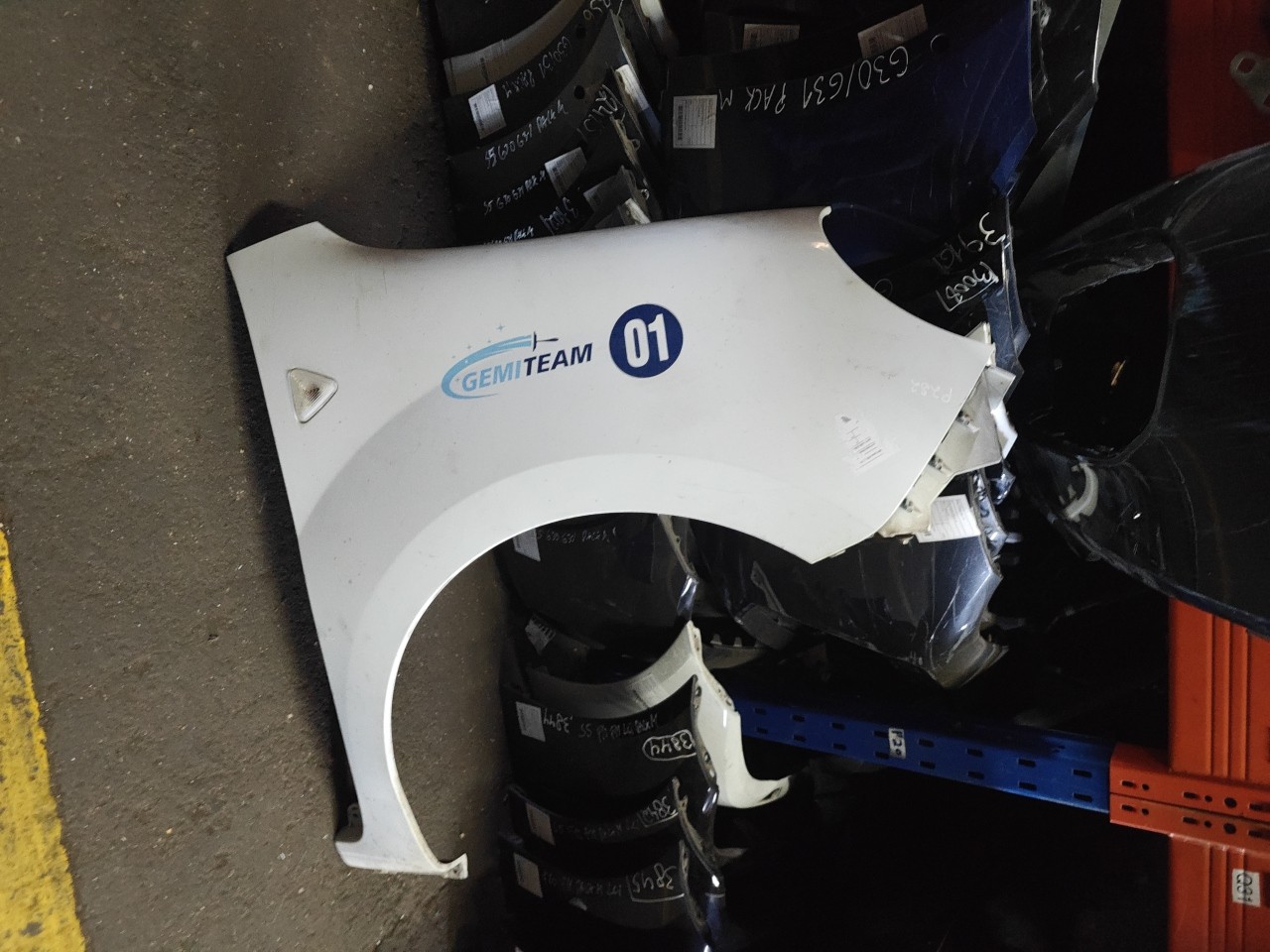 Guarda Lamas Frente Direito RENAULT KANGOO / GRAND KANGOO (KW0/1_) | 08 - 
