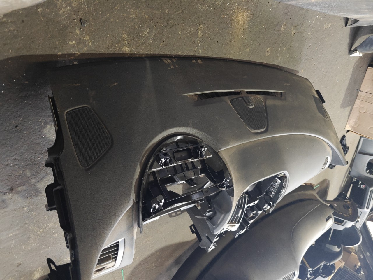 Dashboard OPEL ASTRA J (P10) | 09 - 15 Imagem-1 Dashboard OPEL ASTRA J (P10) | 09 - 15 Imagem-1
