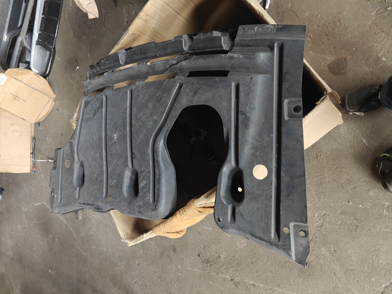 Blindagem / Resguardo Tras BMW 3 (F30, F80) | 11 - 18