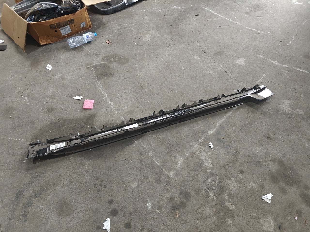 Embaladeira Esquerda plastico BMW 4 Gran Coupe (G26)