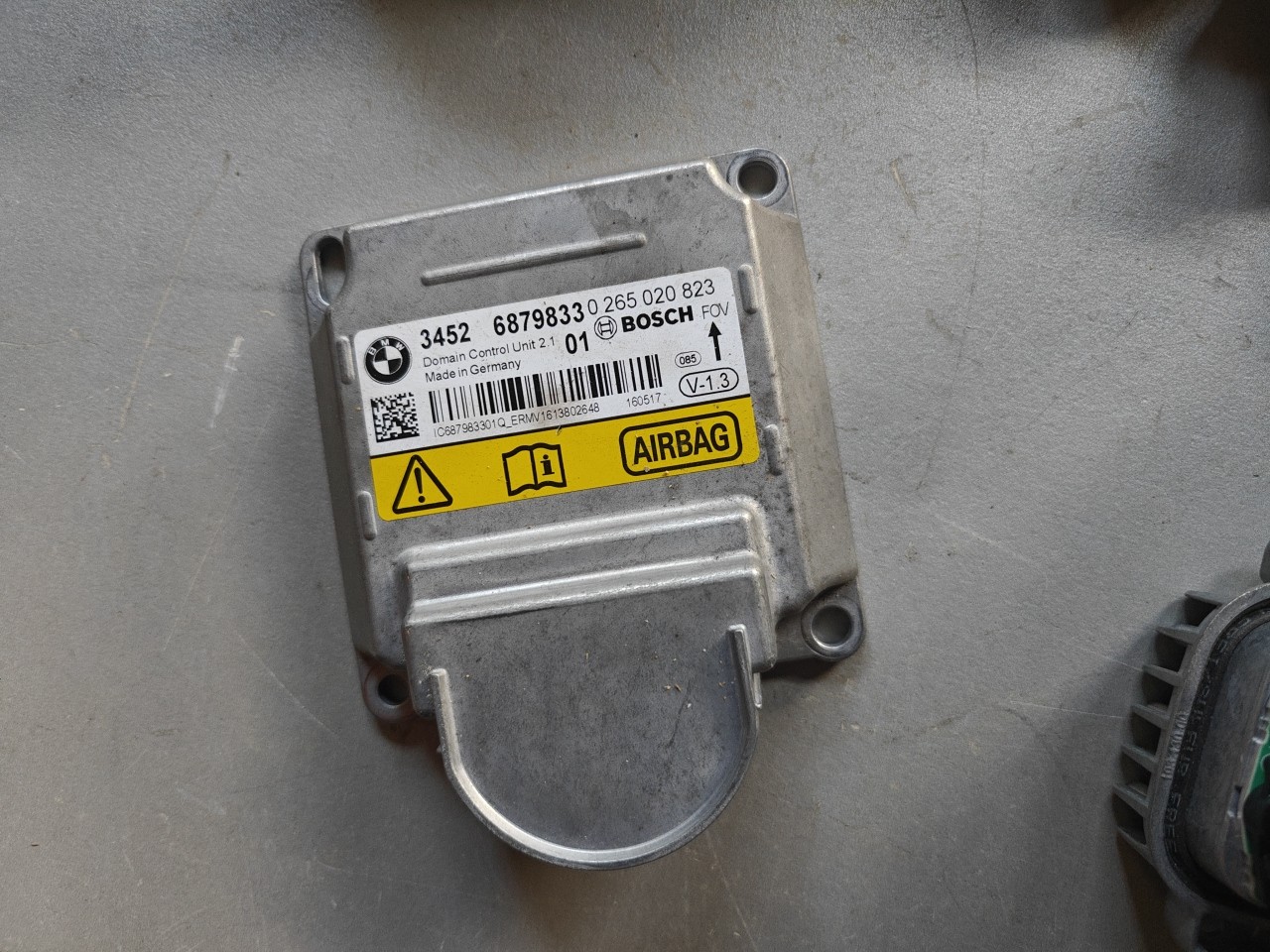 Airbag Module BMW 1 (F20) | 11 - 19