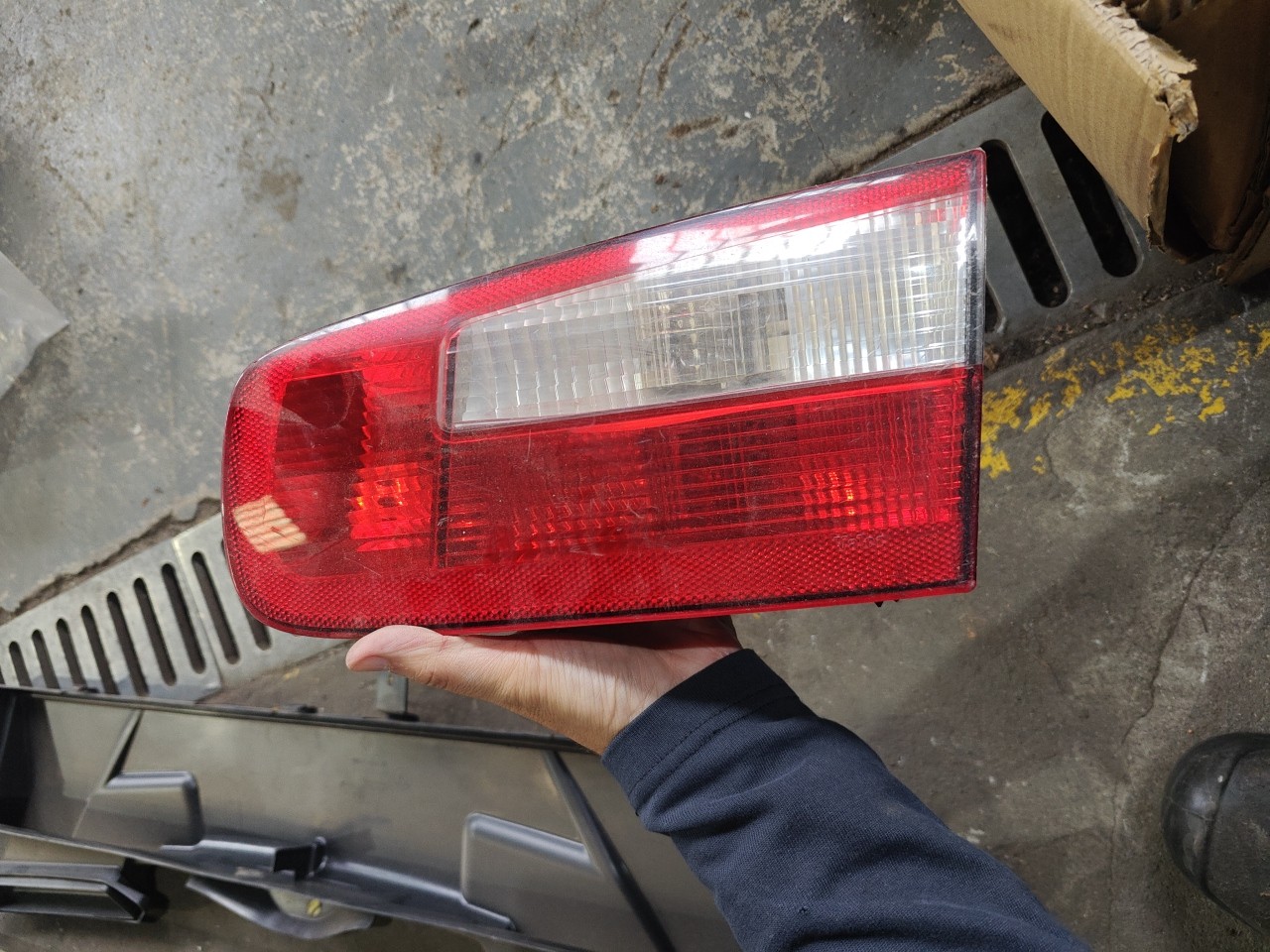 Farolim Direito da Mala RENAULT LAGUNA II (BG0/1_) | 01 - 07