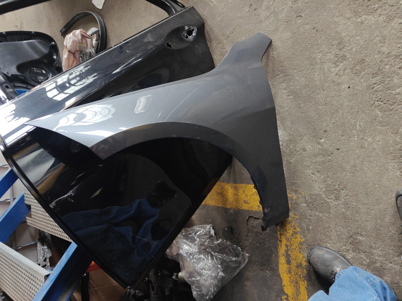 Guarda Lamas Frente Esquerdo BMW 1 (F40) | 19 - 