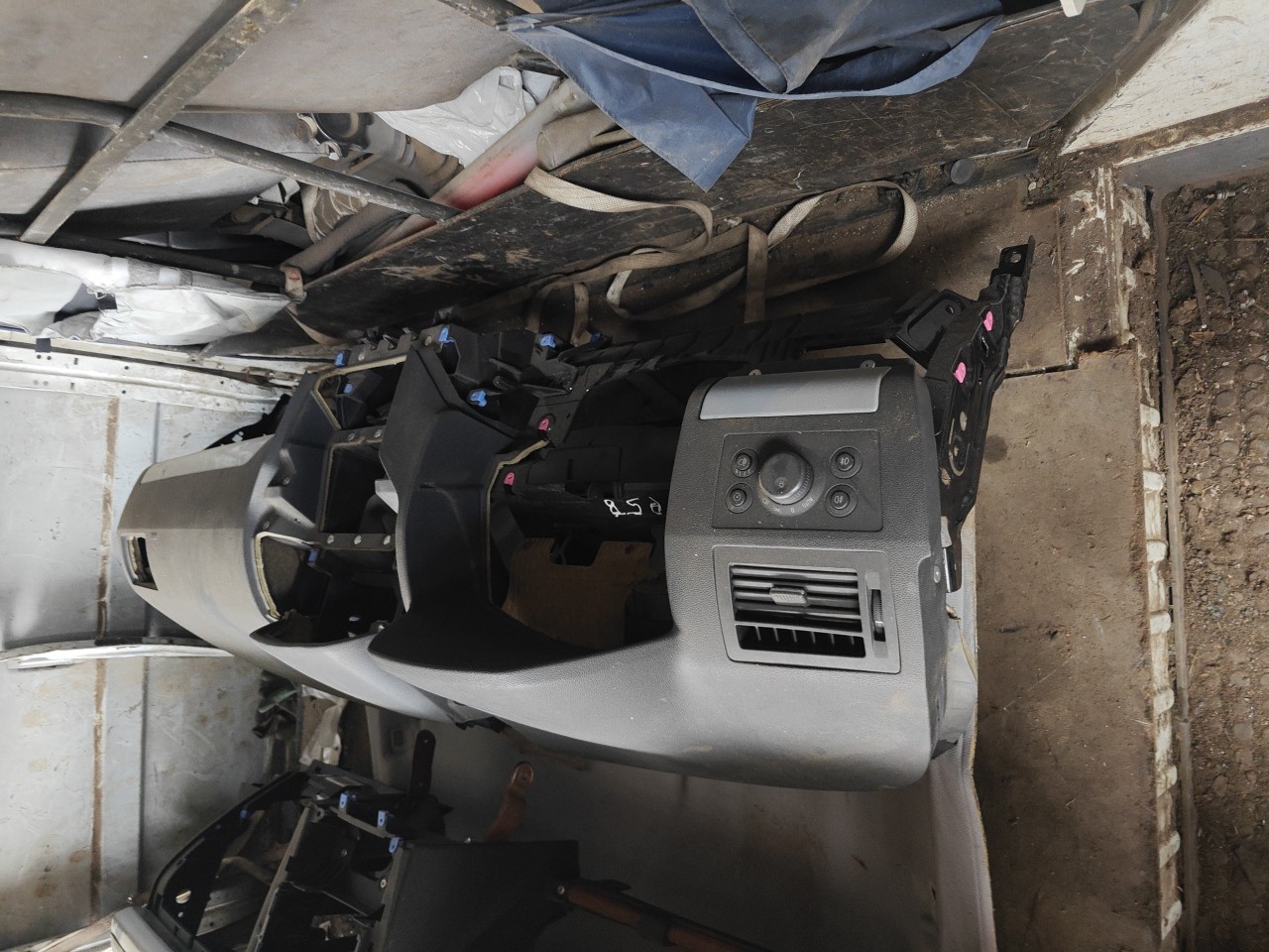 Dashboard OPEL ZAFIRA B Van (A05) | 05 - 15 Imagem-0 Dashboard OPEL ZAFIRA B Van (A05) | 05 - 15 Imagem-0