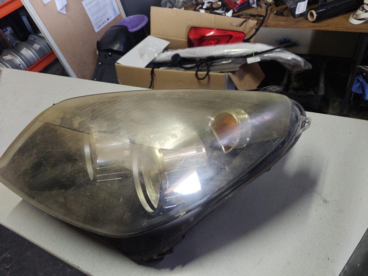 Farol Frente Esquerdo / Otica Esquerda OPEL ASTRA H (A04) | 04 - 14 Imagem-1 Farol Frente Esquerdo / Otica Esquerda OPEL ASTRA H (A04) | 04 - 14 Imagem-1