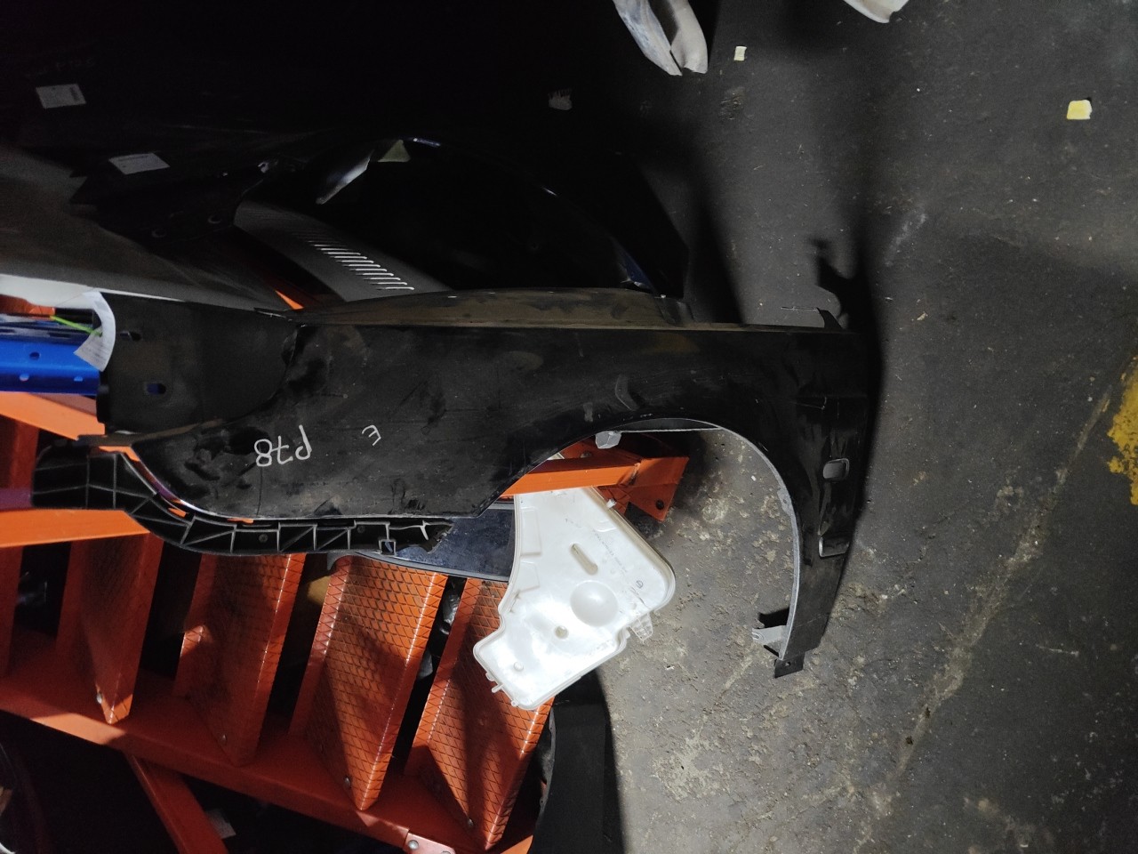 Guarda Lamas Frente Esquerdo SAAB 9-5 (YS3E) | 97 - 09