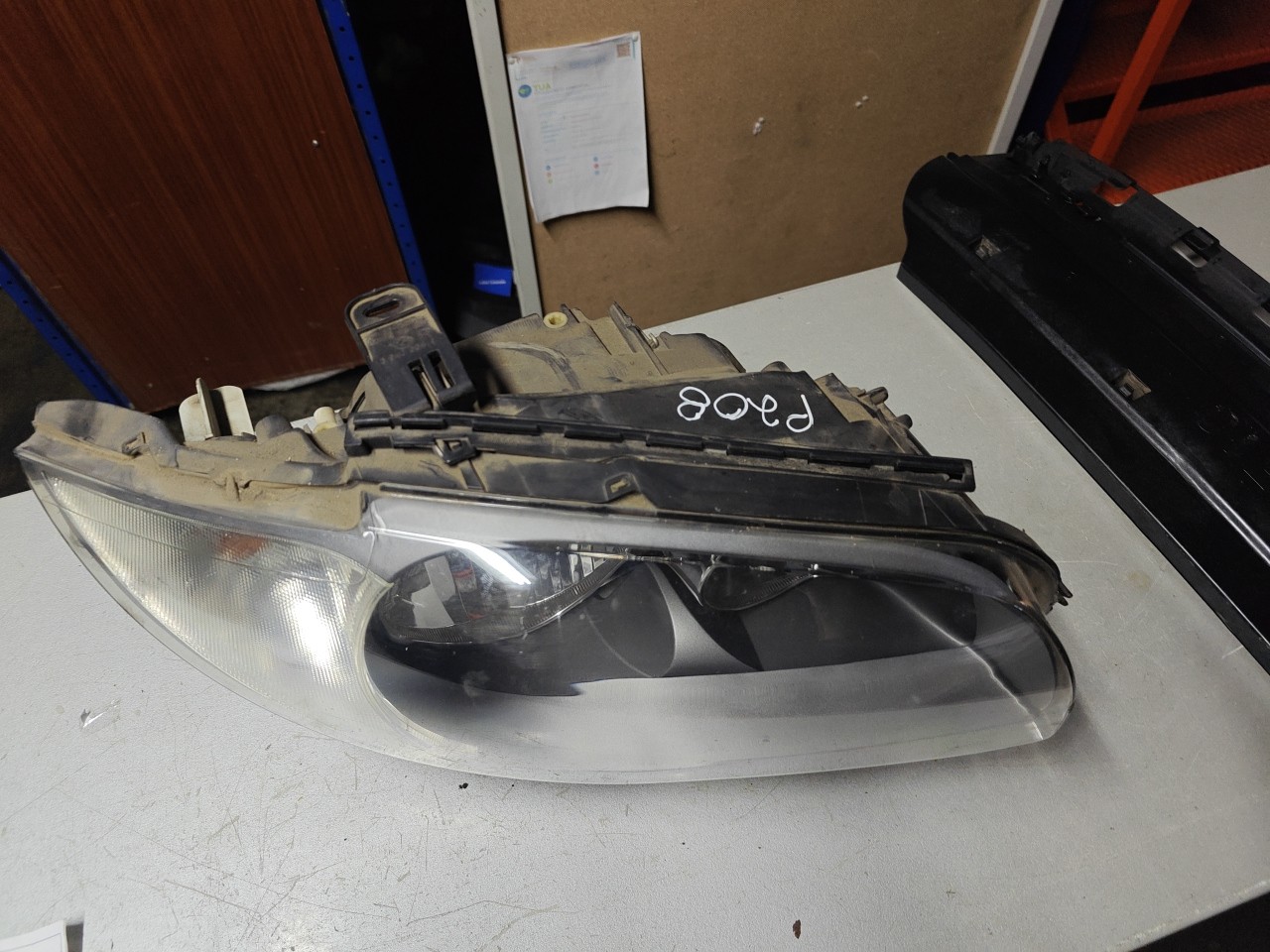 Farol Frente Direito / Otica Direita BMW 1 (E87) | 03 - 13 Imagem-1 Farol Frente Direito / Otica Direita BMW 1 (E87) | 03 - 13 Imagem-1