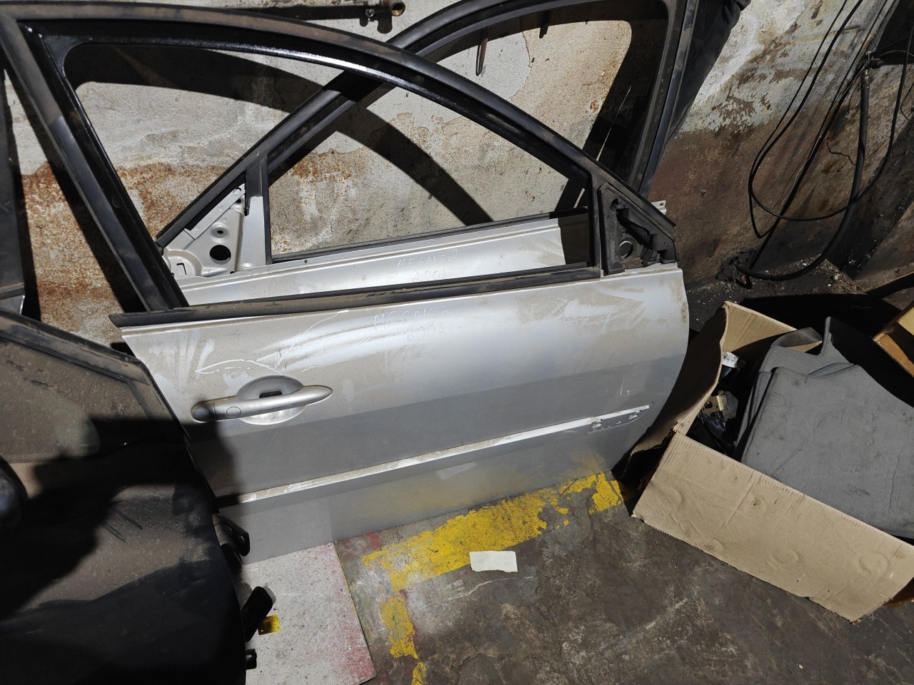 Porta Frente Direita nua RENAULT MEGANE II (BM0/1_, CM0/1_) | 01 - 12