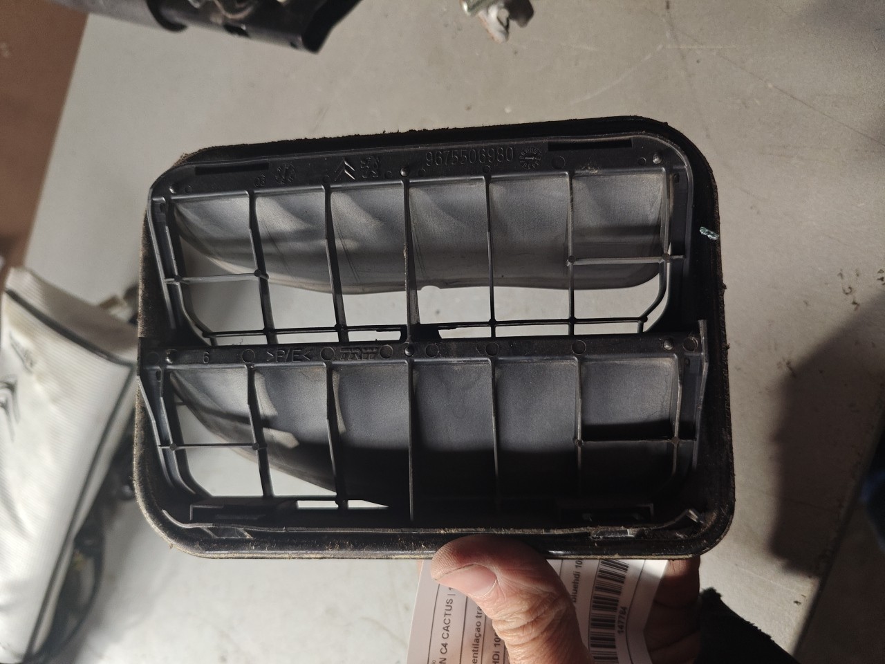 Grelha ventilaçao traseira / Conduta tras CITROEN C4 CACTUS | 14 -  Imagem-1