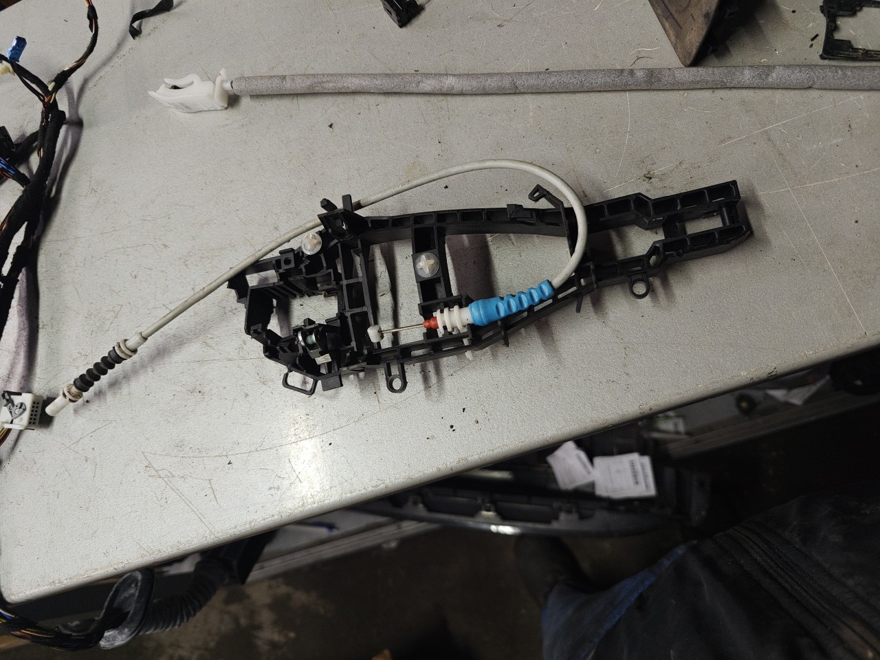 Suporte do Puxador Frente Esquerdo BMW 1 (F21) | 11 - 