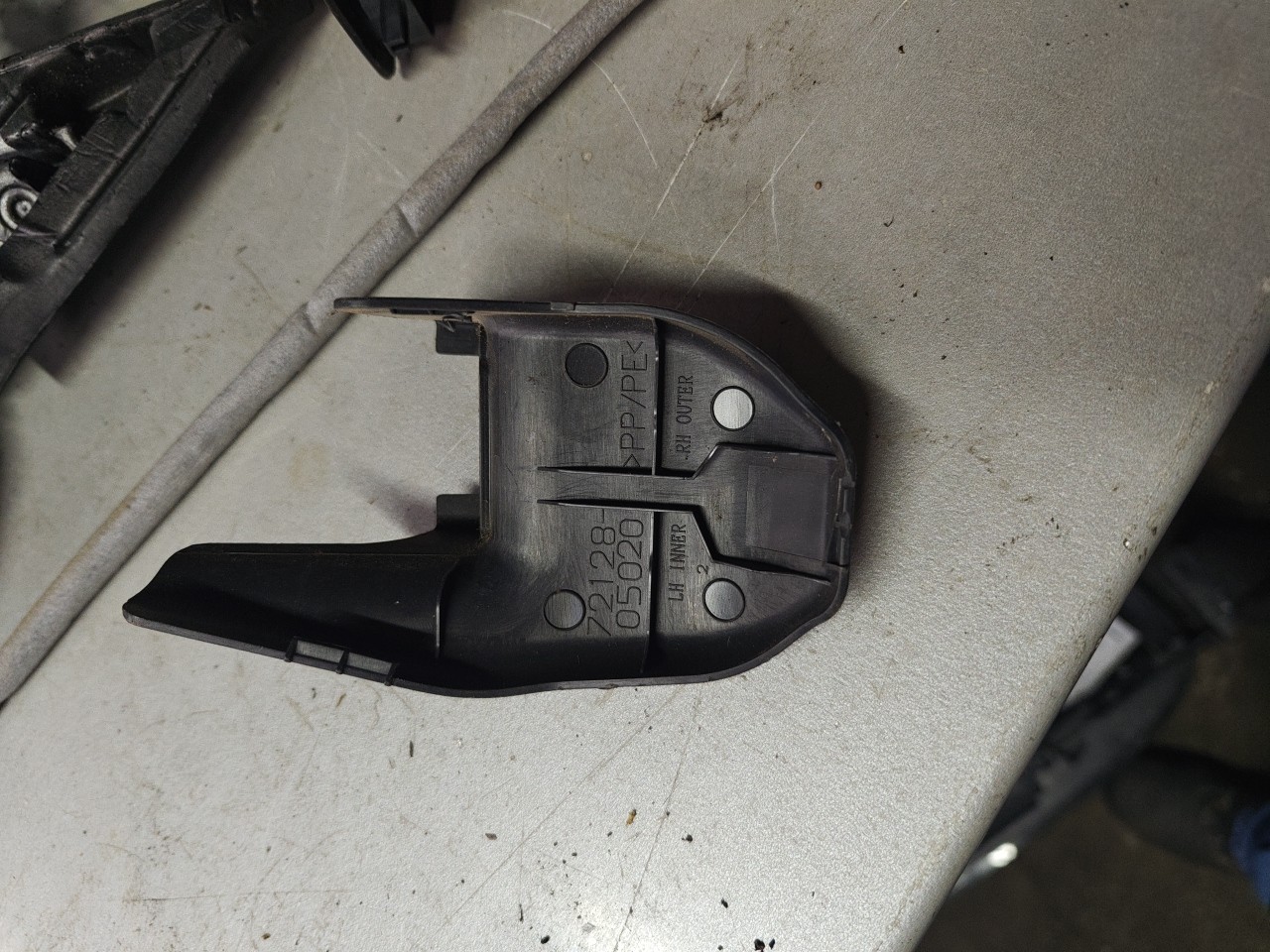 Plastico da frente TOYOTA AURIS (_E18_) | 12 - 18