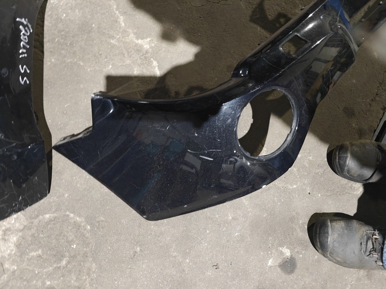 Parte de Cima do Parachoques Frente BMW X3 (E83) | 03 - 11 Imagem-1 Parte de Cima do Parachoques Frente BMW X3 (E83) | 03 - 11 Imagem-1