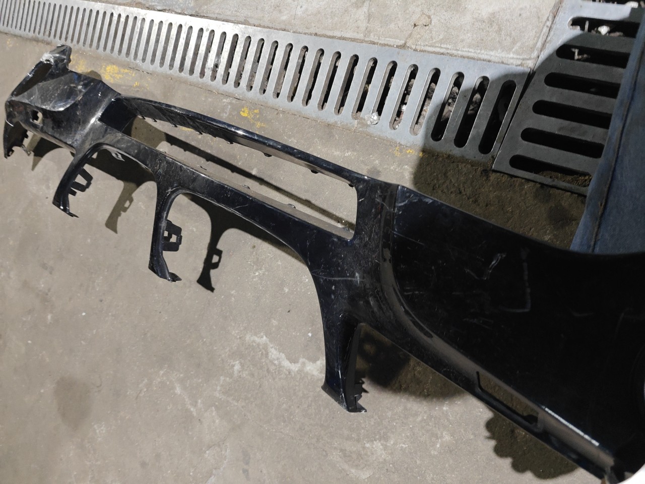 Parte de Cima do Parachoques Frente BMW X3 (E83) | 03 - 11 Imagem-5 Parte de Cima do Parachoques Frente BMW X3 (E83) | 03 - 11 Imagem-5